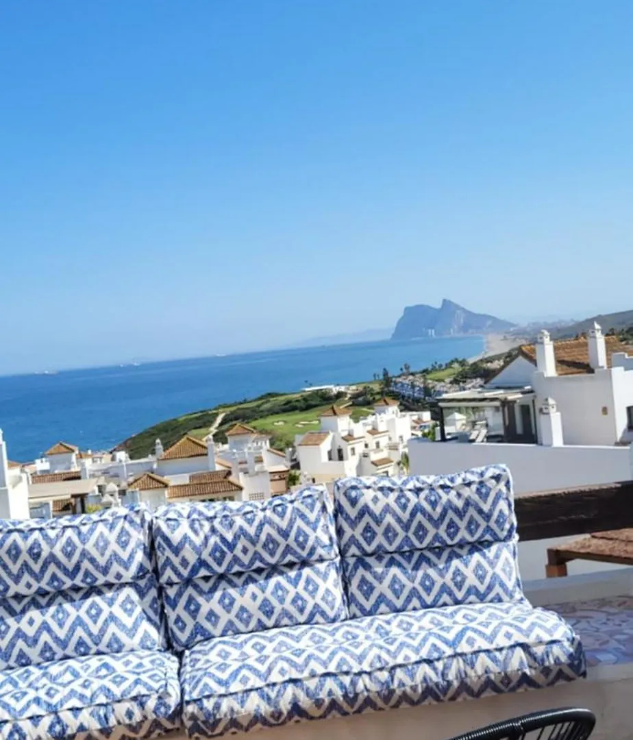 Fantastic Sea & Gibraltar View Apartment Alcaidesa